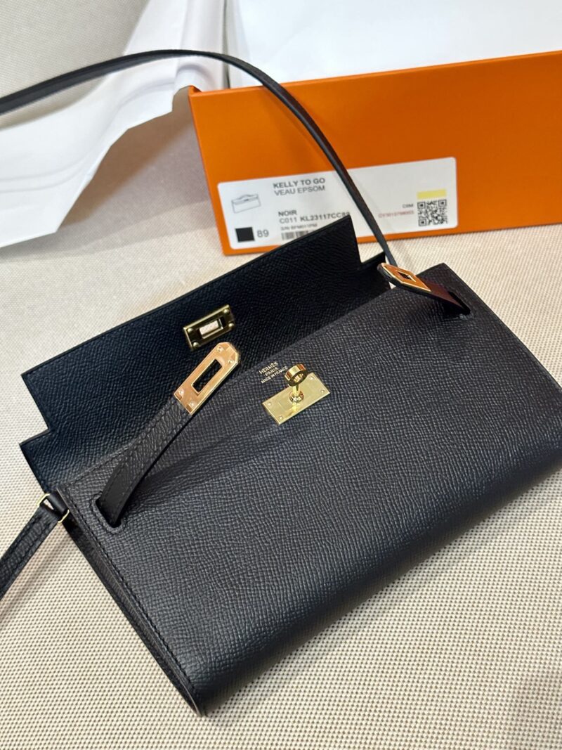 Hermès Kelly To Go Epsom Noir Gold Hardware - Image 5