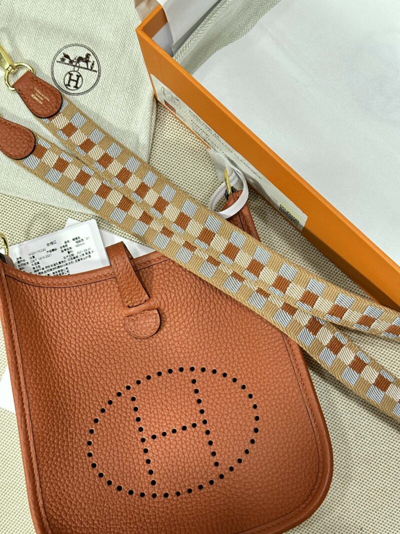 Hermès Mini Evelyne 16 Taurillon Clemence Cuivre Silver Hardware - Image 4