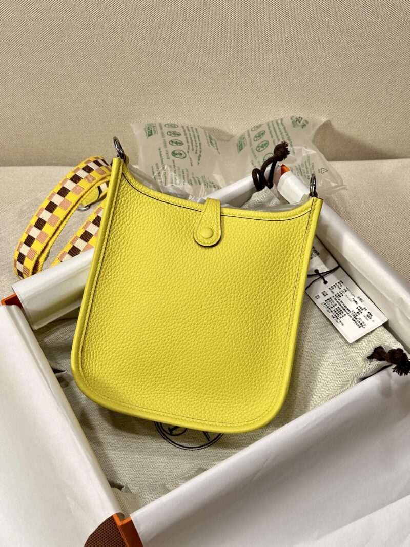 Hermès Mini Evelyne 16 Taurillon Clemence Lime Silver Hardware - Image 3
