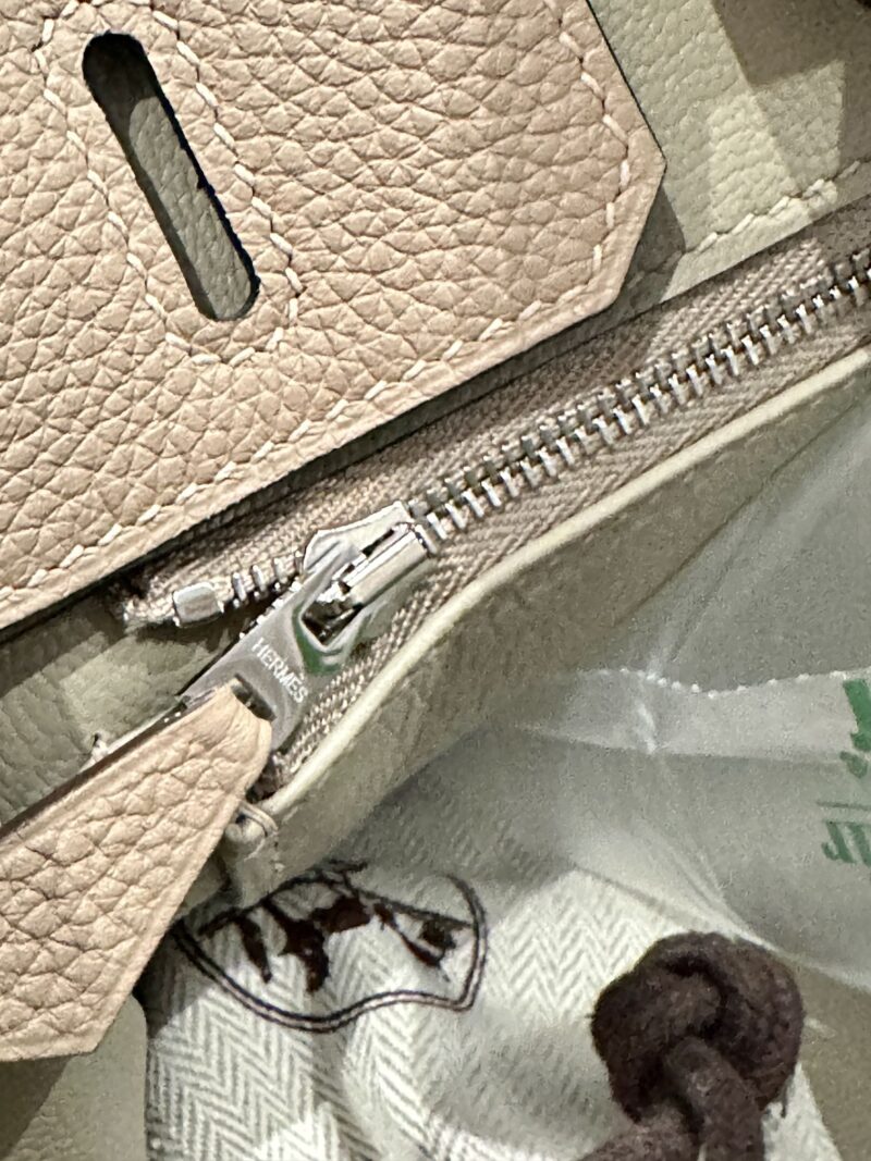 Hermès Birkin 25 Gris Tourterelle Togo Gold Hardware - Image 19