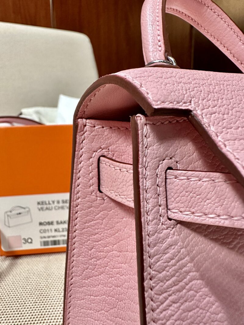 Hermès Mini Kelly 19 Chevre Rose Sakura Gold Hardware - Image 30