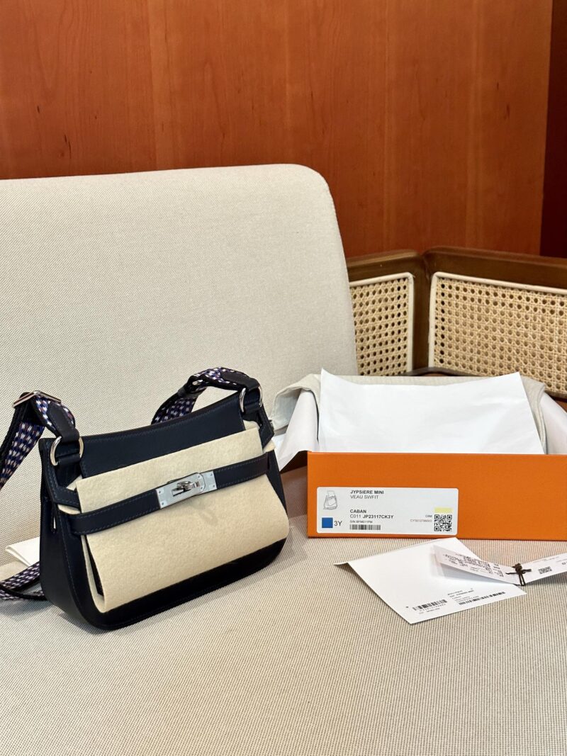 Hermès Jypsiere 23 Swift Caban Silver Hardware - Image 4