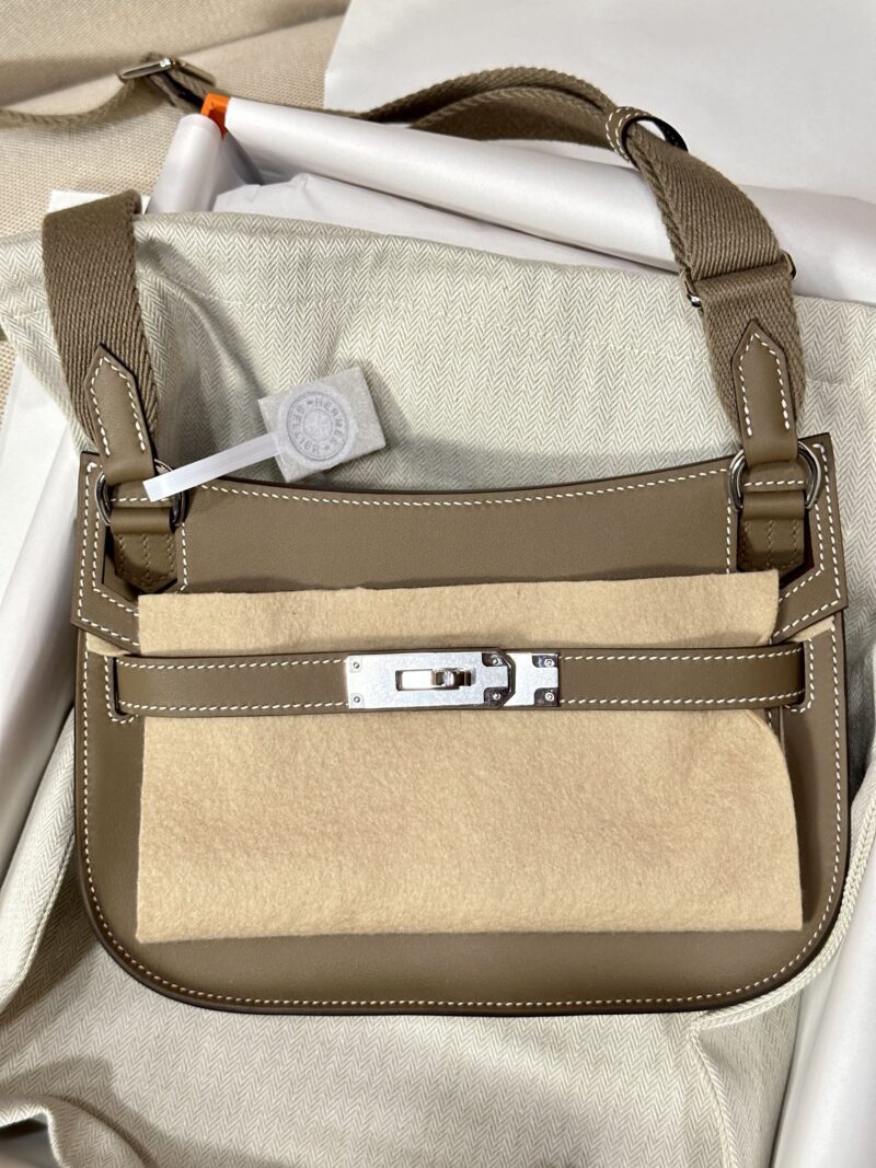 Hermès Jypsiere 23 Swift Etoupe Silver Hardware - Image 2