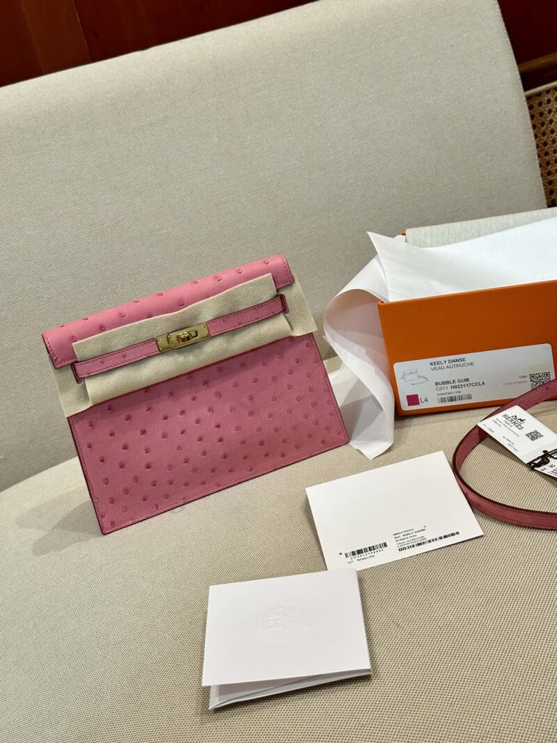 Hermès Kelly Danse 22 Ostrich Rose Bubble Gold Hardware - Image 2
