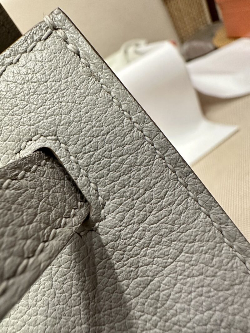 Hermès Kelly Danse 22 Evercolor Gris Pearl Gold Hardware - Image 8