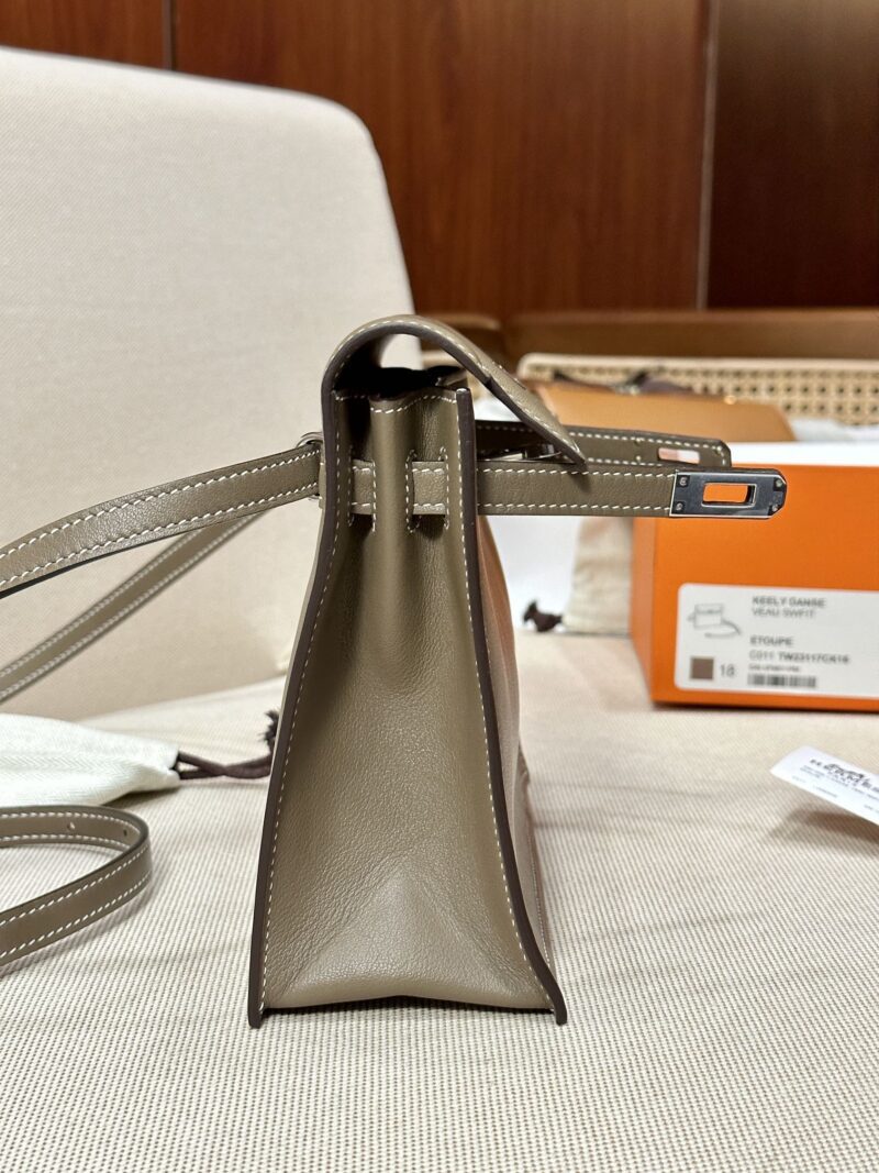 Hermès Kelly Danse 22 Swift Etoupe Silver Hardware - Image 6