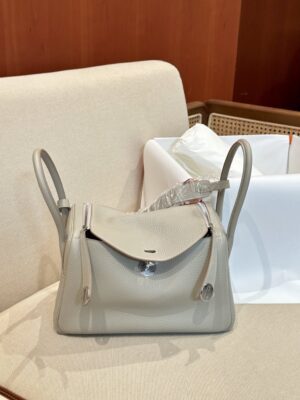 Hermès Lindy 26 Taurillon Clemence Beton Silver Hardware