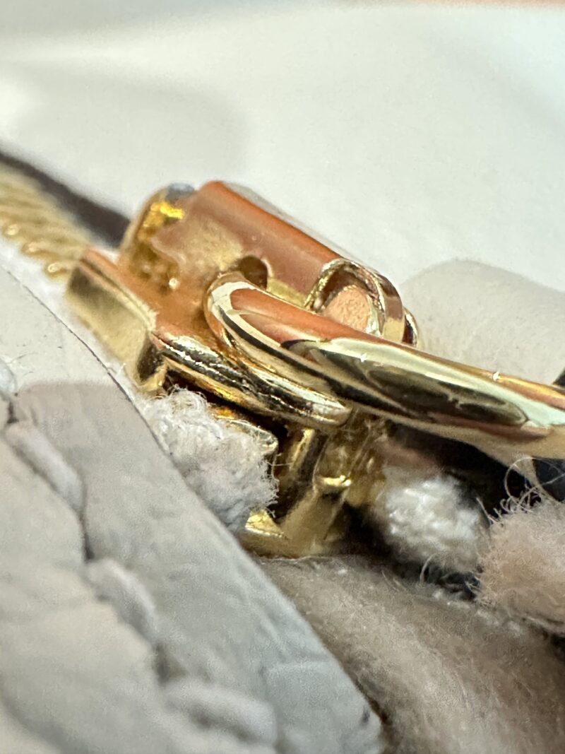 Hermès Lindy 26 Taurillon Clemence Nata Gold Hardware - Image 11