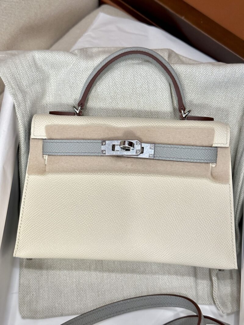 Hermès Mini Kelly 19 Epsom Craie & Blue Glacier Silver Hardware - Image 2