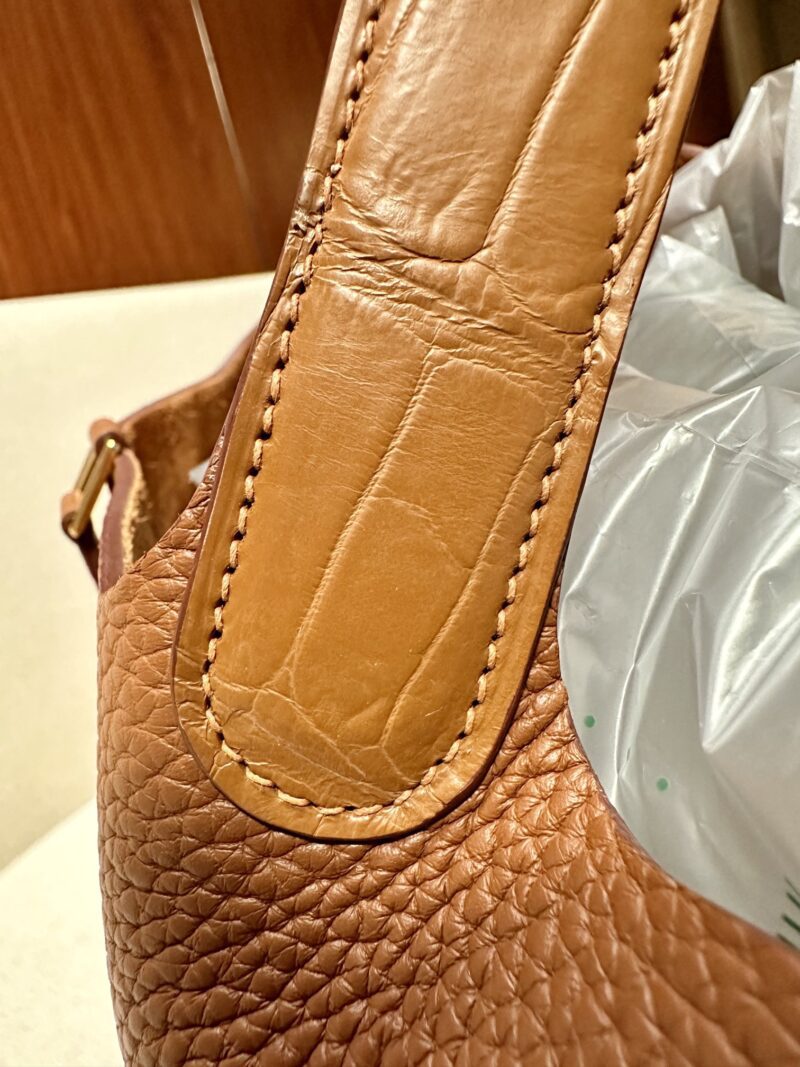 Hermès Picotin 22 Taurillon Clemence & Crocodile Gold Gold Hardware - Image 11