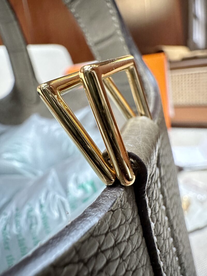 Hermès Picotin Touch 18 Taurillon Clemence & Crocodile Etoupe Gold Hardware - Image 8