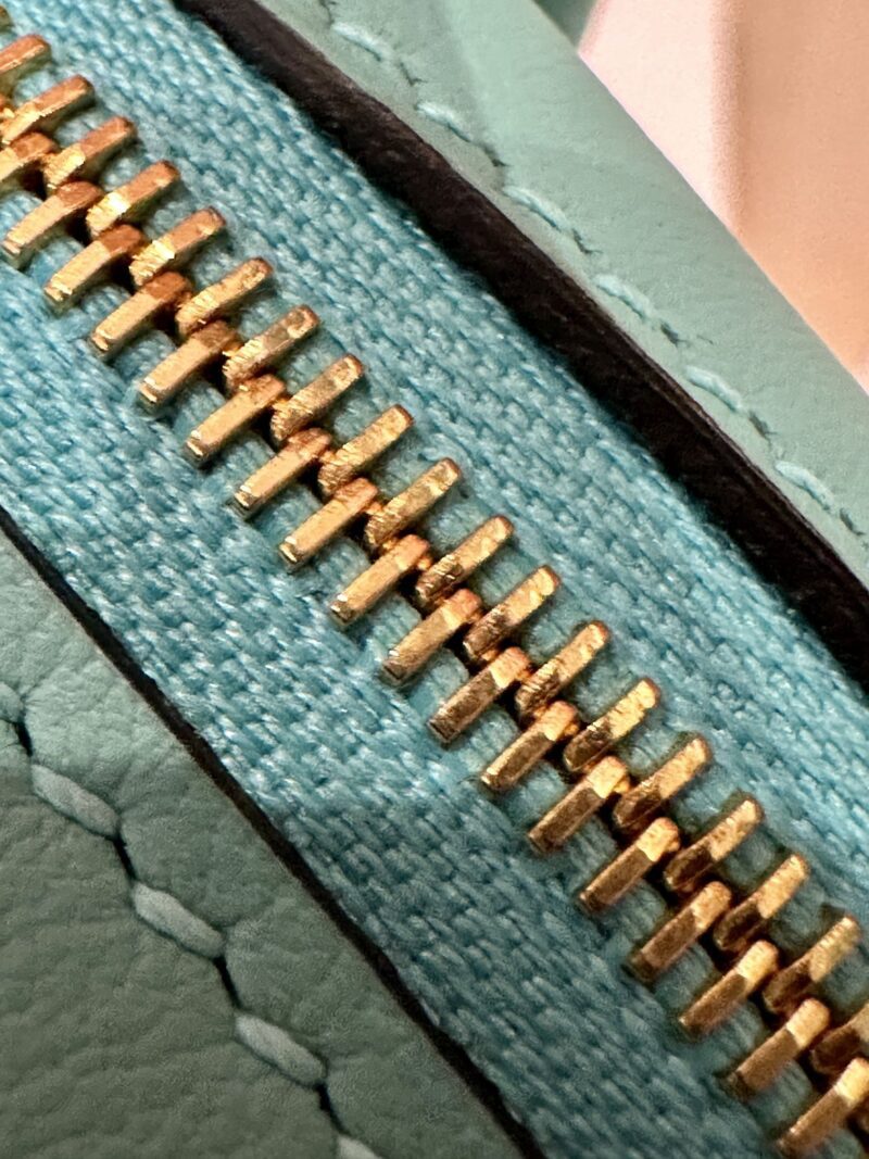 Hermès Mini Lindy 20 Swift Atoll Gold Hardware - Image 10