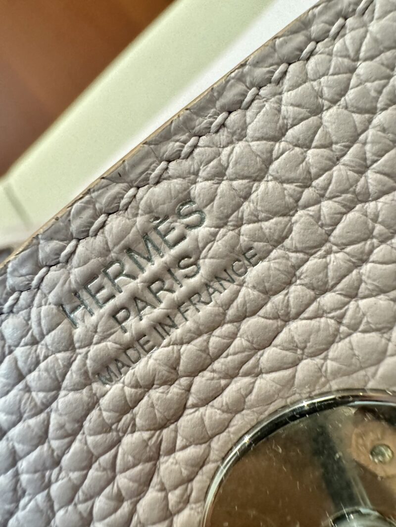 Hermès Lindy 26 Taurillon Clemence Mauve Pale & Nata Silver Hardware - Image 7