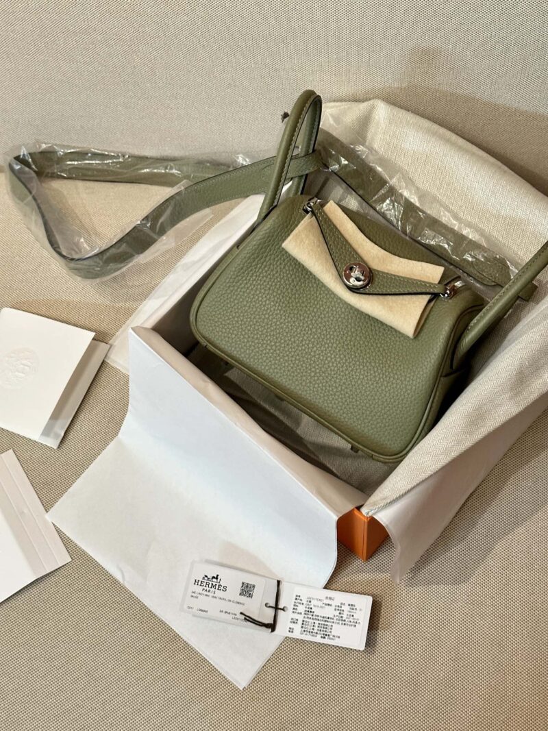 Hermès Mini Lindy 19 Clemence Sauge Silver Hardware