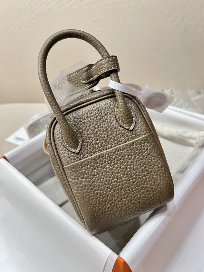 Hermès Mini Lindy 20 Taurillon Clemence Etoupe Silver Hardware - Image 4