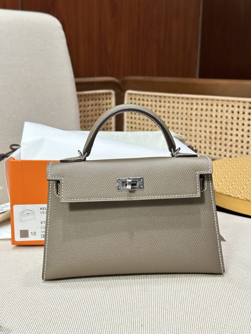 Hermès Mini Kelly 19 Epsom Etoupe Silver Hardware - Image 2