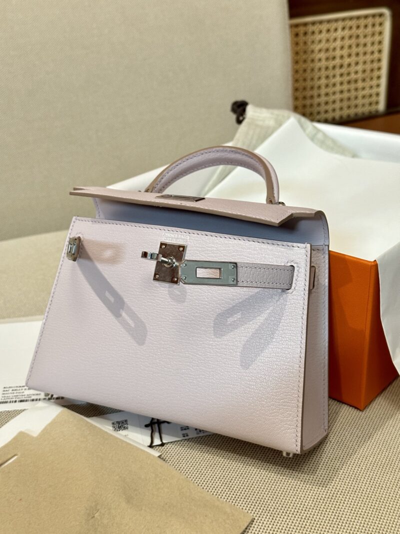 Hermès Mini Kelly 19 Chevre Mauve Pale Silver Hardware - Image 4