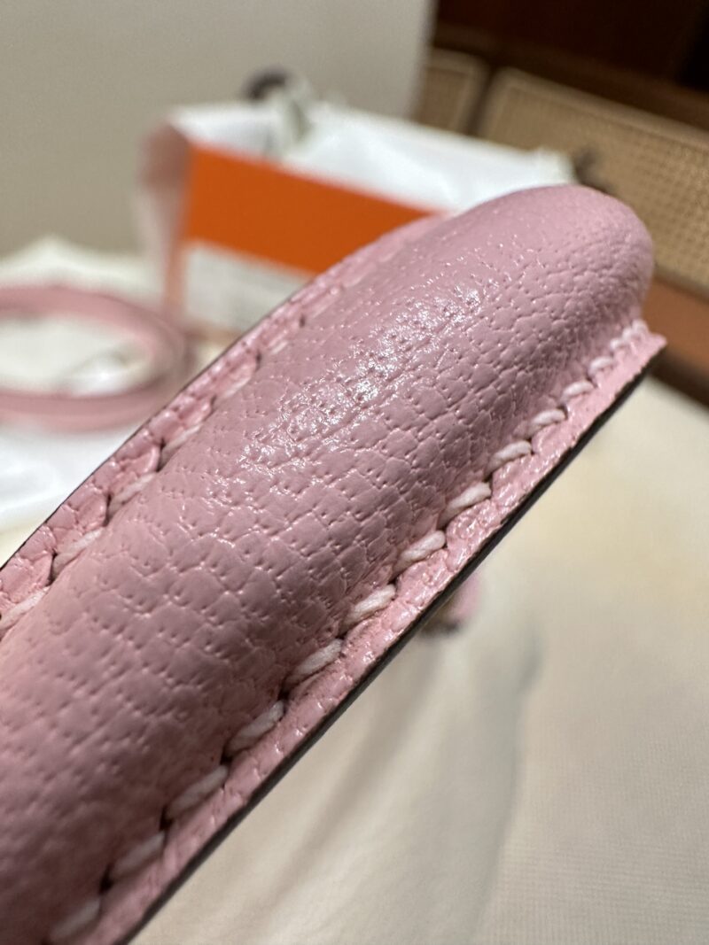 Hermès Mini Kelly 19 Chevre Nata & Rose Sakura Gold Hardware - Image 10