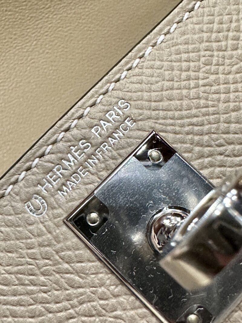 Hermès Mini Kelly 19 Epsom Gris Trench & Etoupe Silver Hardware - Image 6