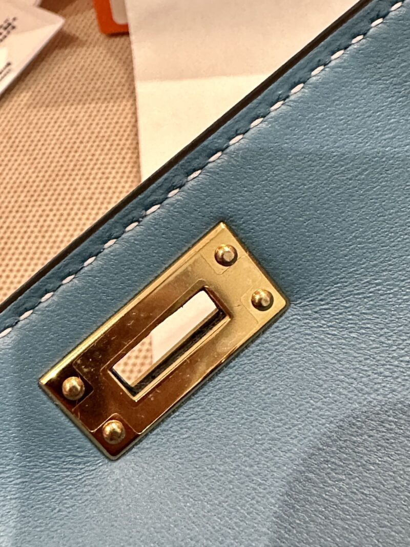 Hermès Mini Kelly 19 Epsom New Blue Jean Gold Hardware - Image 12