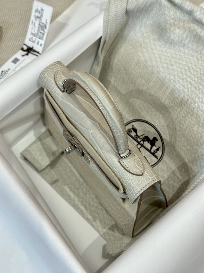 Hermès Mini Kelly 19 Matte Crocodile Beton Silver Hardware - Image 4