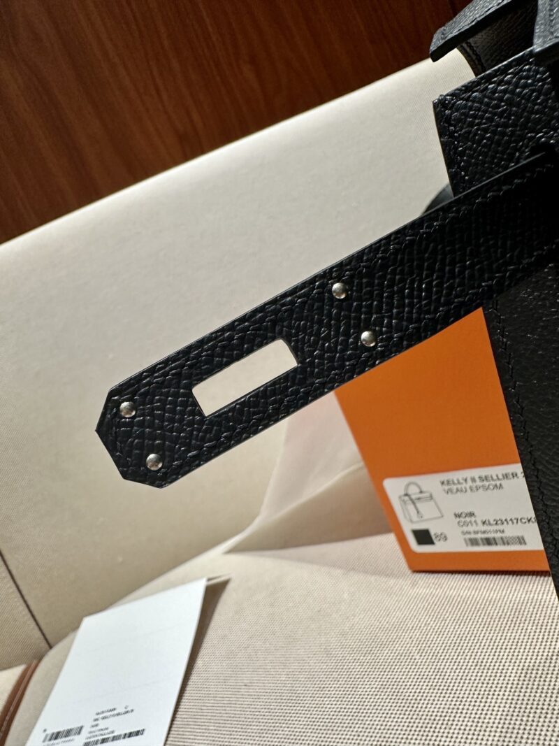 Hermès Kelly 28 Epsom Noir Silver Hardware - Image 11