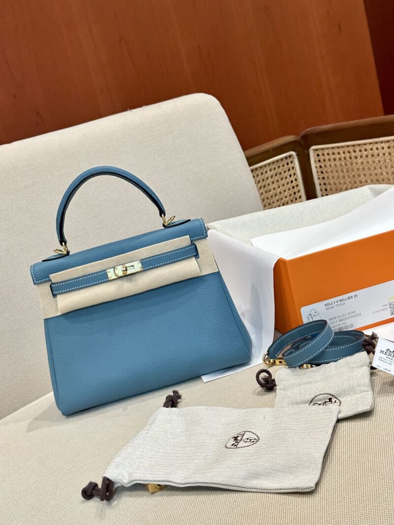 Hermès Kelly 25 Togo Blue Jean, Gold Gold Hardware