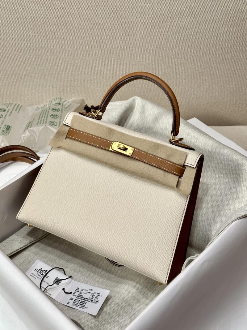 Hermès Kelly 25 Epsom Nata, Gold Gold Hardware - Image 2