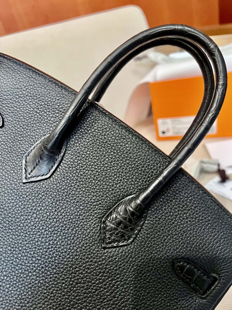 Hermès Birkin 25 Noir Togo, Crocodile Gold Hardware - Image 6
