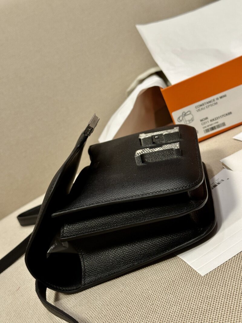 Hermès Constance 18 Noir, Lizard Buckle Epsom Palladium Hardware - Image 2