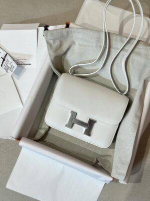 Hermès Constance 19 Blanc Chevre Palladium Hardware