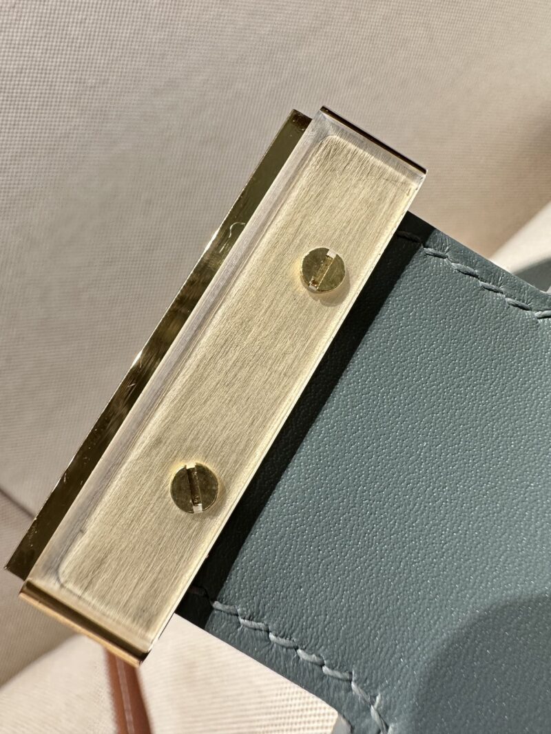 Hermès Constance 24 Vert Amande Epsom Gold Hardware - Image 4