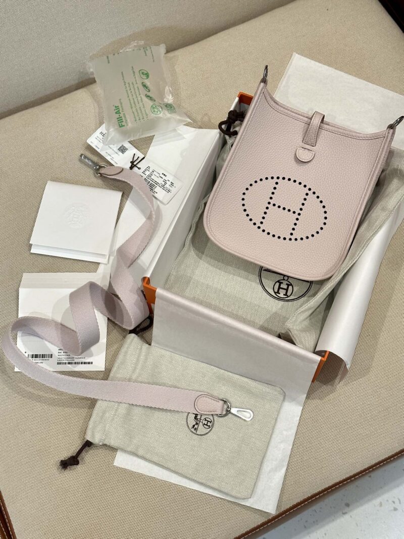 Hermès Mini Evelyne 16 Taurillon Clemence Mauve Pale Silver Hardware