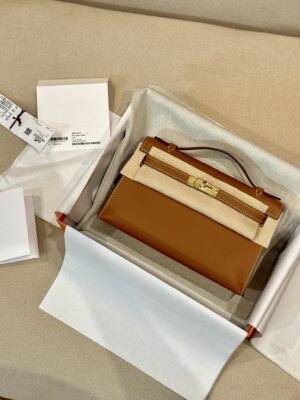 Hermès Kelly Pochette Gold Epsom Gold Hardware