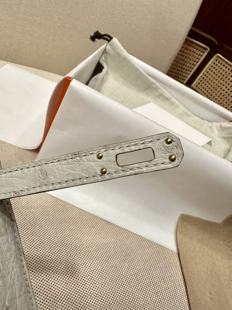 Hermès Kelly Pochette Gris Pearl Ostrich Gold Hardware