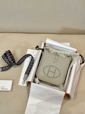 Hermès Mini Evelyne 16 Clemence Beton Silver Hardware