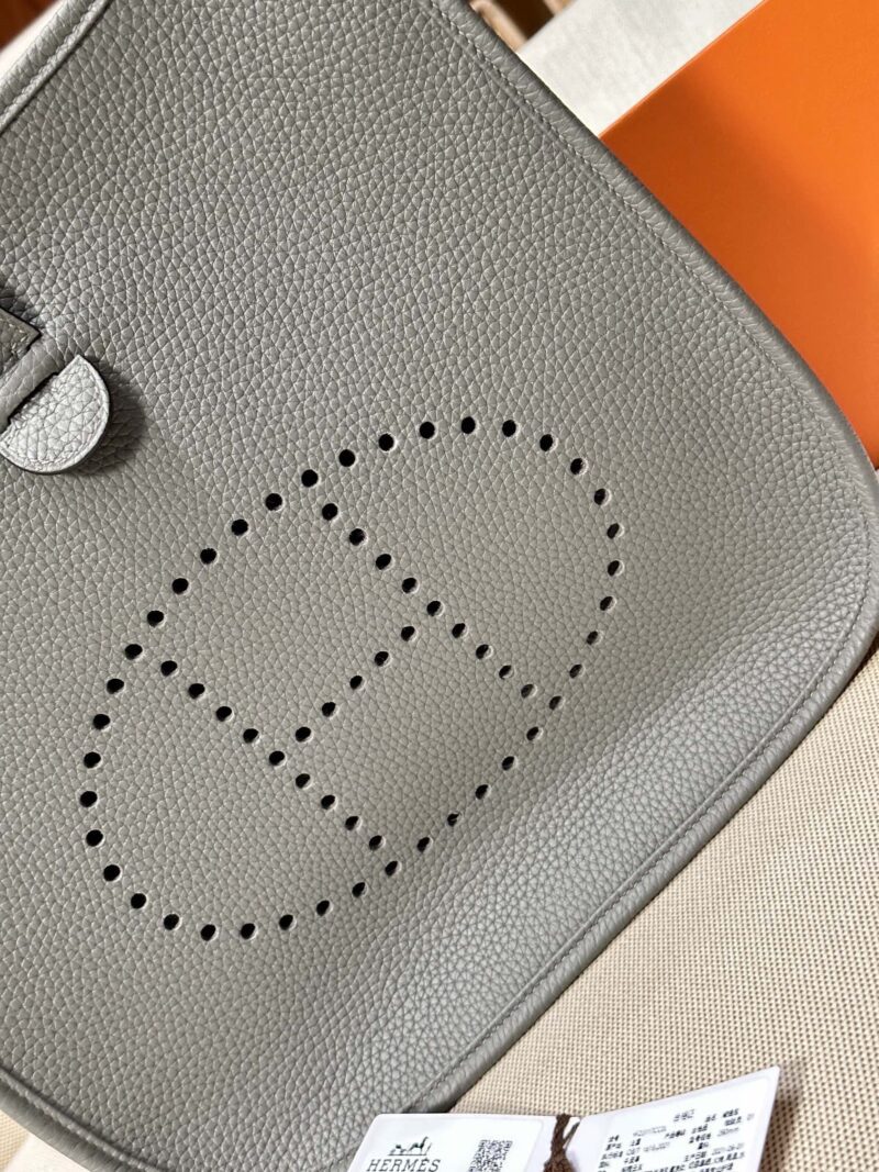 Hermès Evelyne 29 Taurillon Clemence Gris Meyer Gold Hardware - Image 5