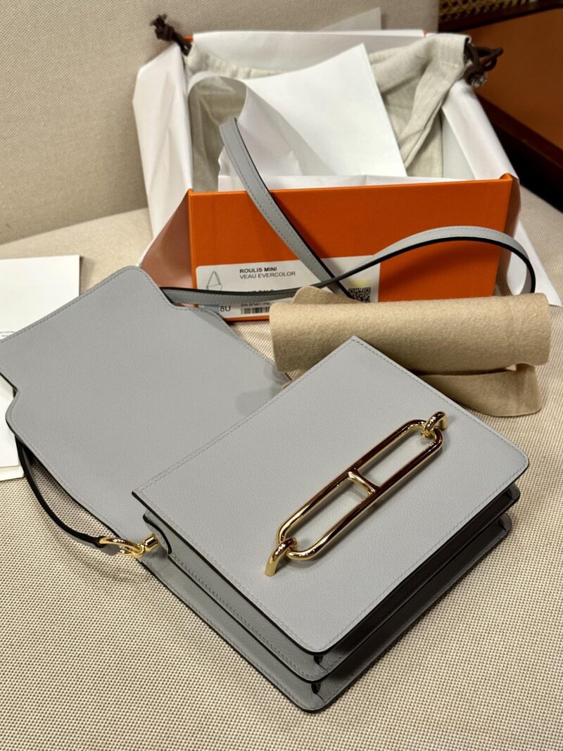 Hermès Roulis 19 Evercolor Blue Glacier Gold Hardware - Image 4