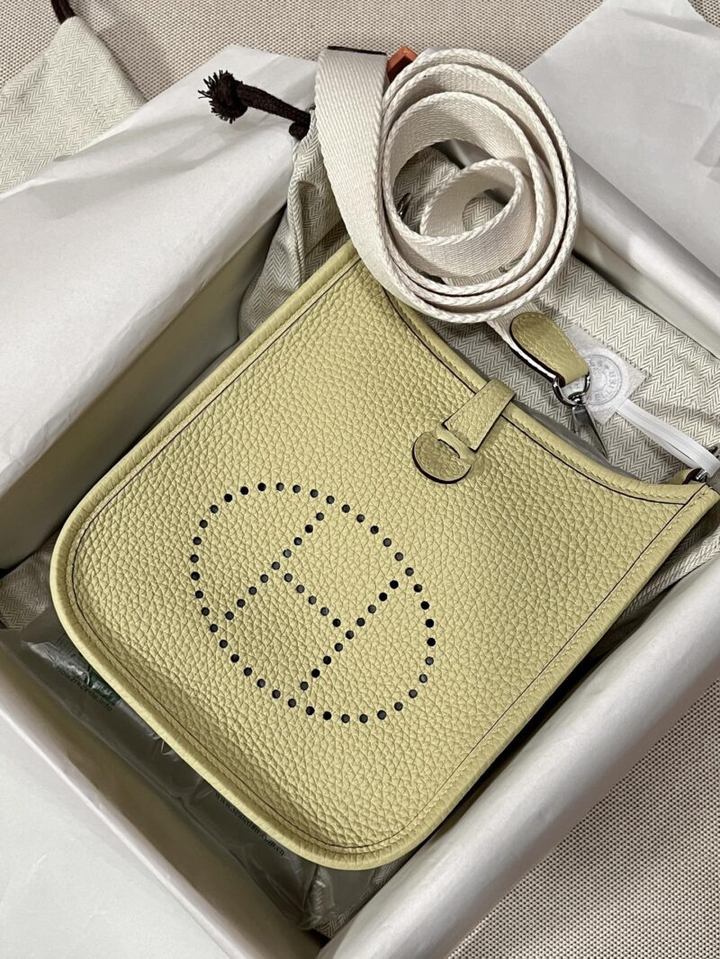 Hermès Mini Evelyne 16 Taurillon Clemence Jaune Poussin Silver Hardware - Image 2