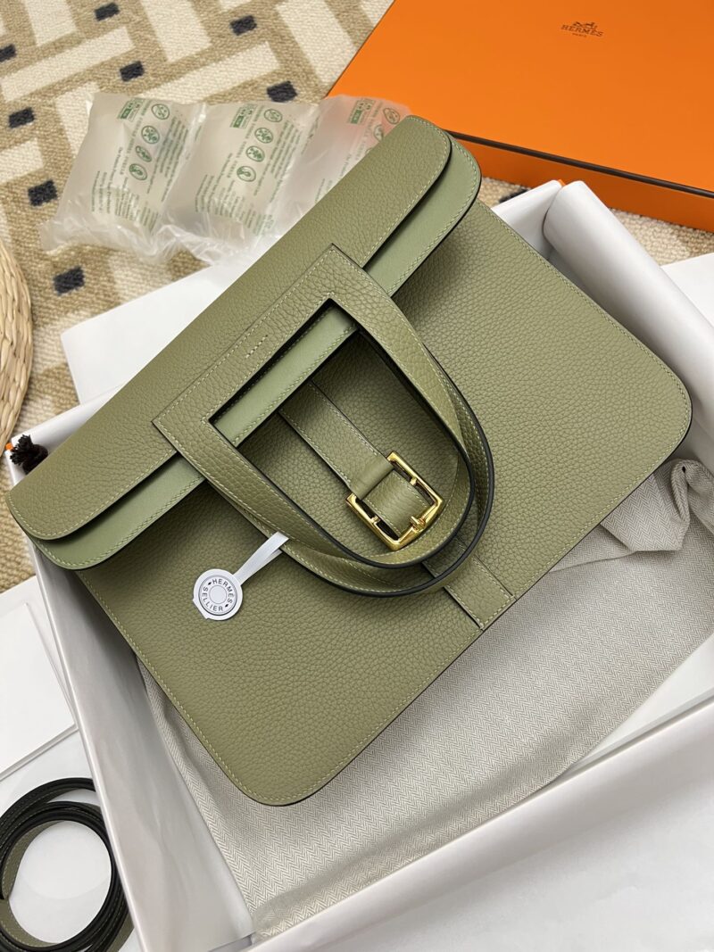 Hermès Halzan 25 Taurillon Clemence & Swift Sauge Gold Hardware - Image 2
