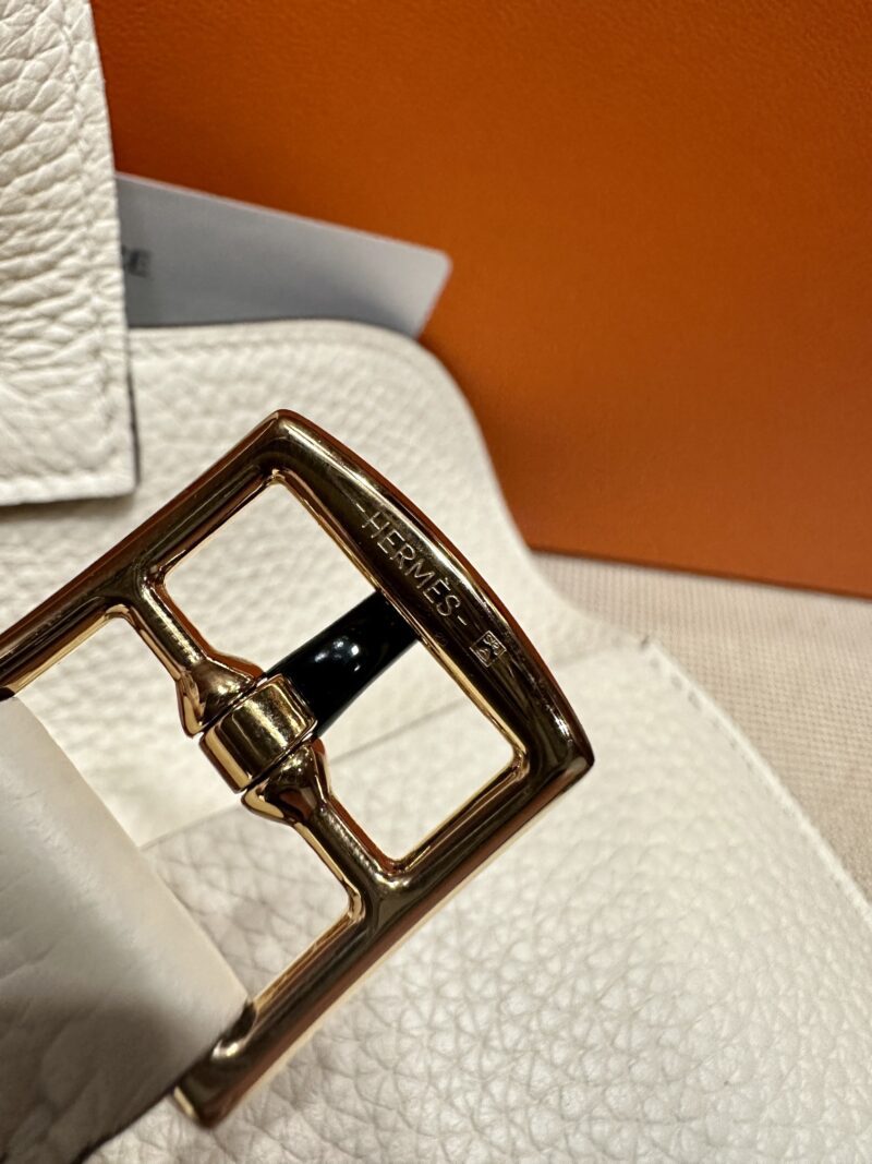 Hermès Halzan 25 Taurillon Clemence & Swift Nata & Sesame Gold Hardware - Image 9