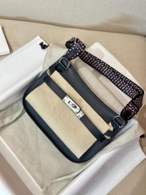 Hermès Jypsiere 23 Swift Caban Silver Hardware