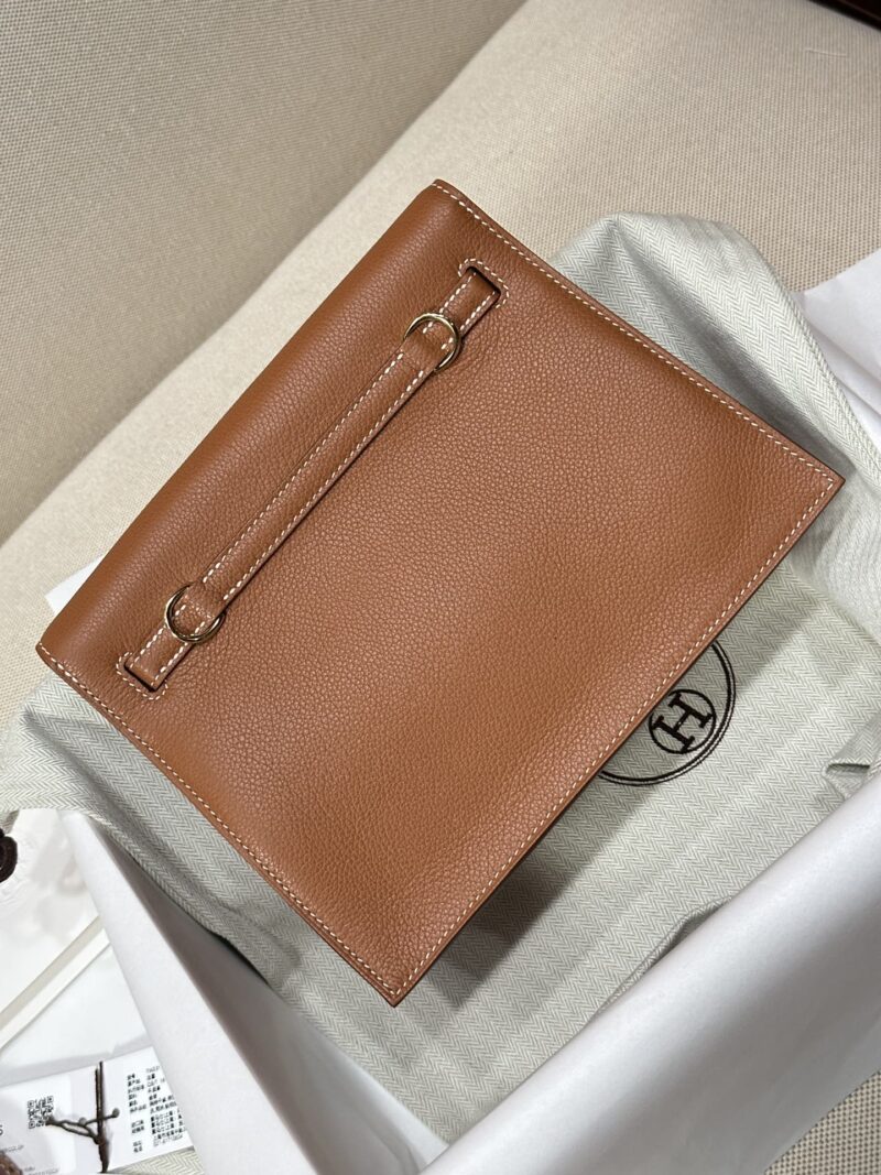 Hermès Kelly Danse 22 Evercolor Gold Gold Hardware - Image 5