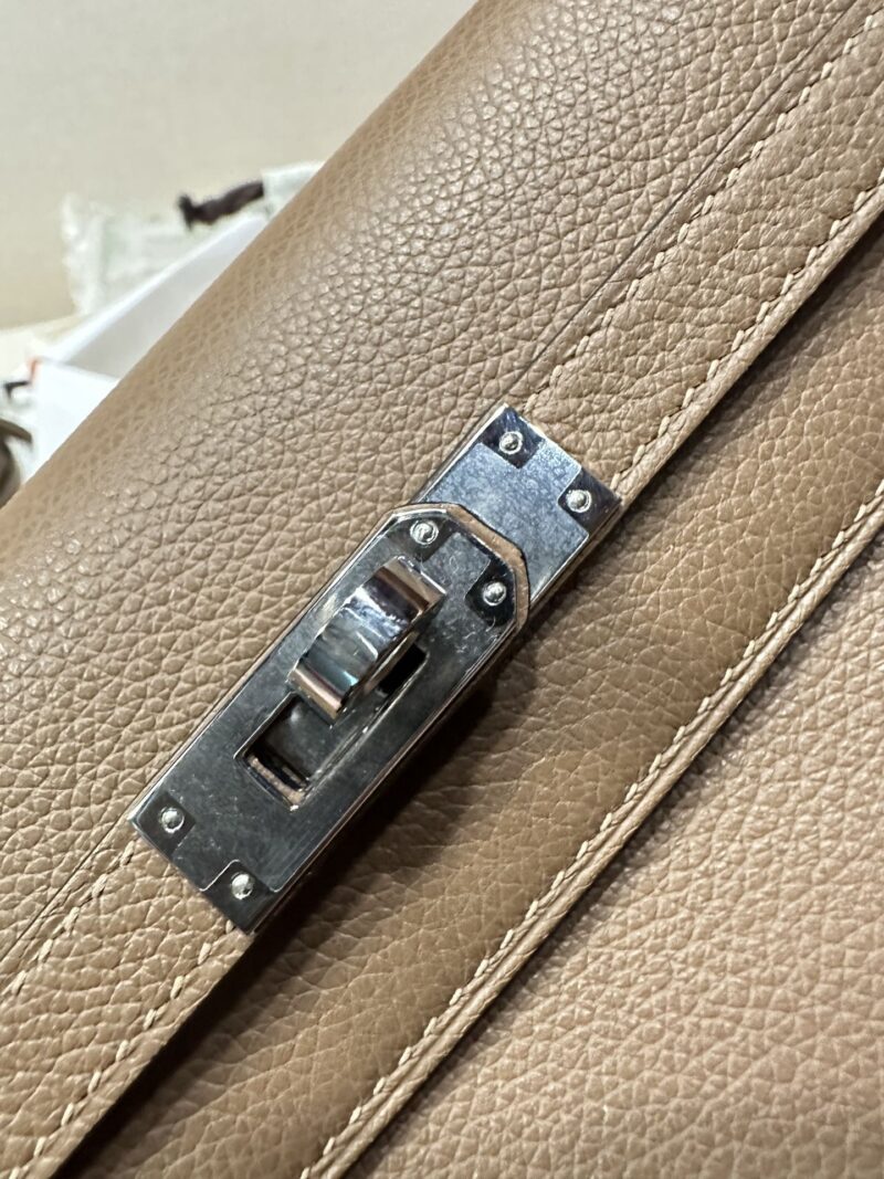 Hermès Kelly Danse 22 Evercolor Beige Weimer Silver Hardware - Image 7