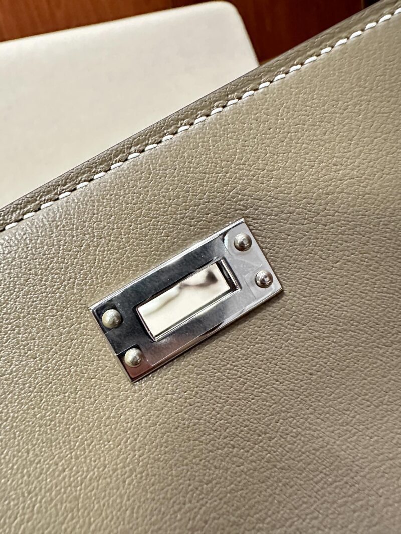 Hermès Kelly Danse 22 Swift Etoupe Silver Hardware - Image 8