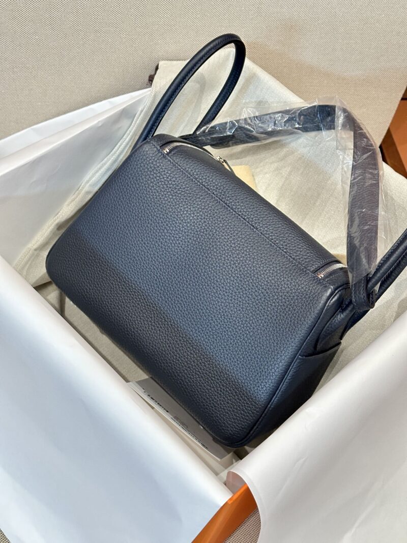 Hermès Lindy 26 Clemence Blue Nuit Silver Hardware - Image 5