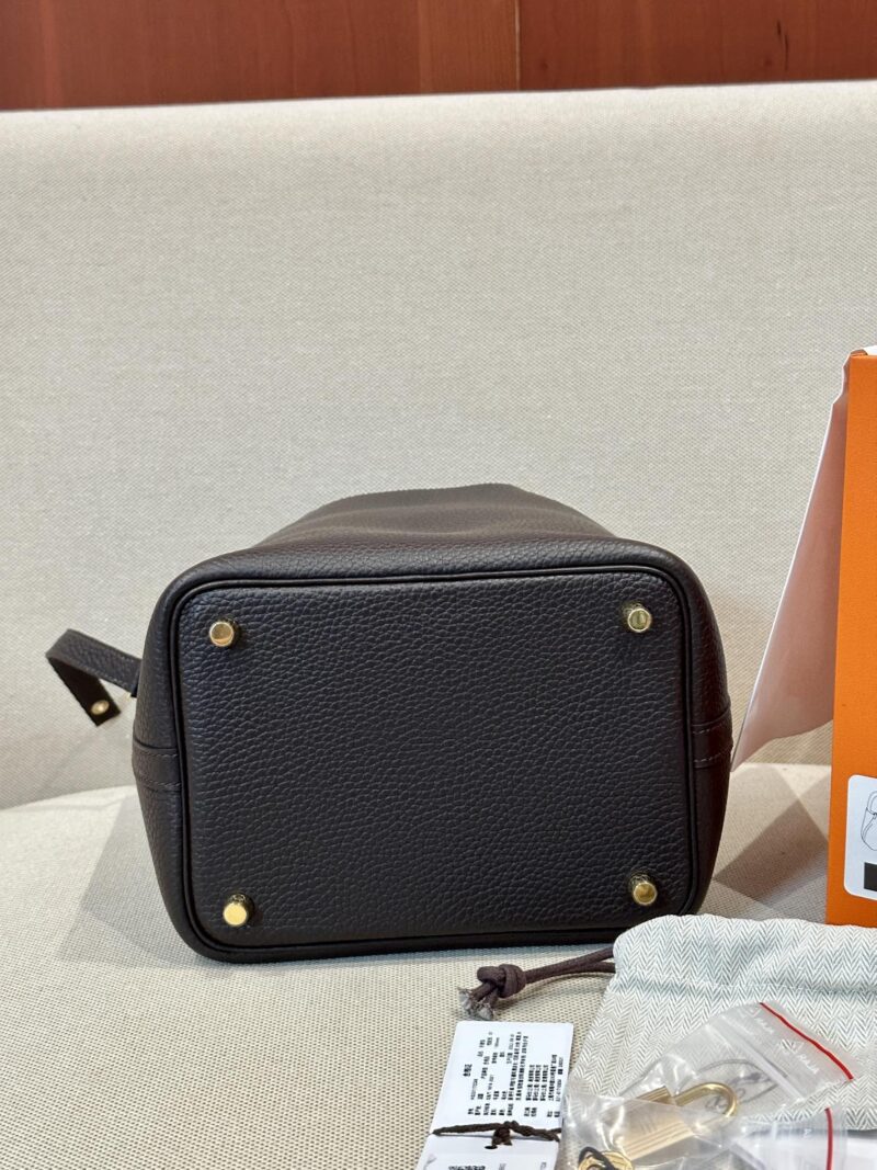 Hermès Picotin 18 Taurillon Clemence Ebene Gold Hardware - Image 4