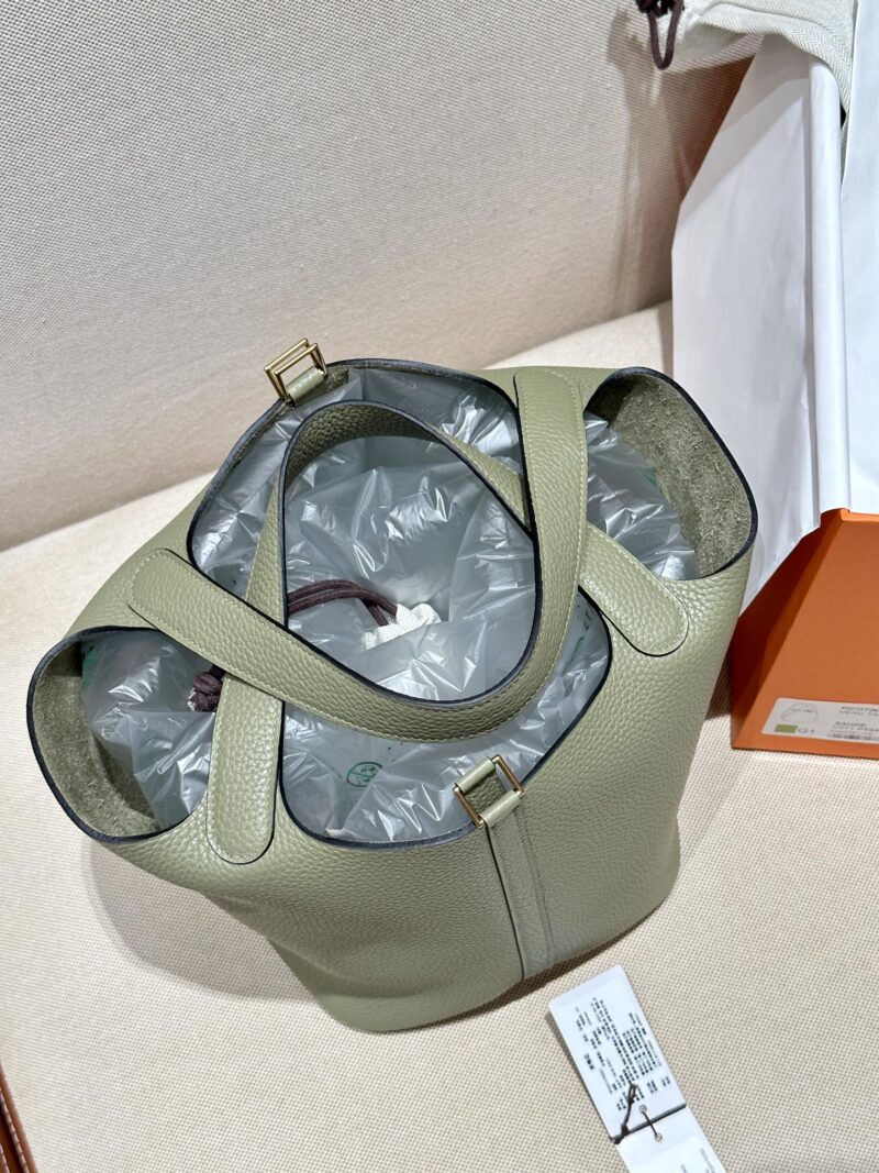 Hermès Picotin 22 Taurillon Clemence Sauge Gold Hardware - Image 4