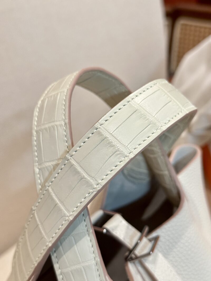 Hermès Picotin Touch 18 Taurillon Clemence & Matte Alligator Craie Silver Hardware - Image 8