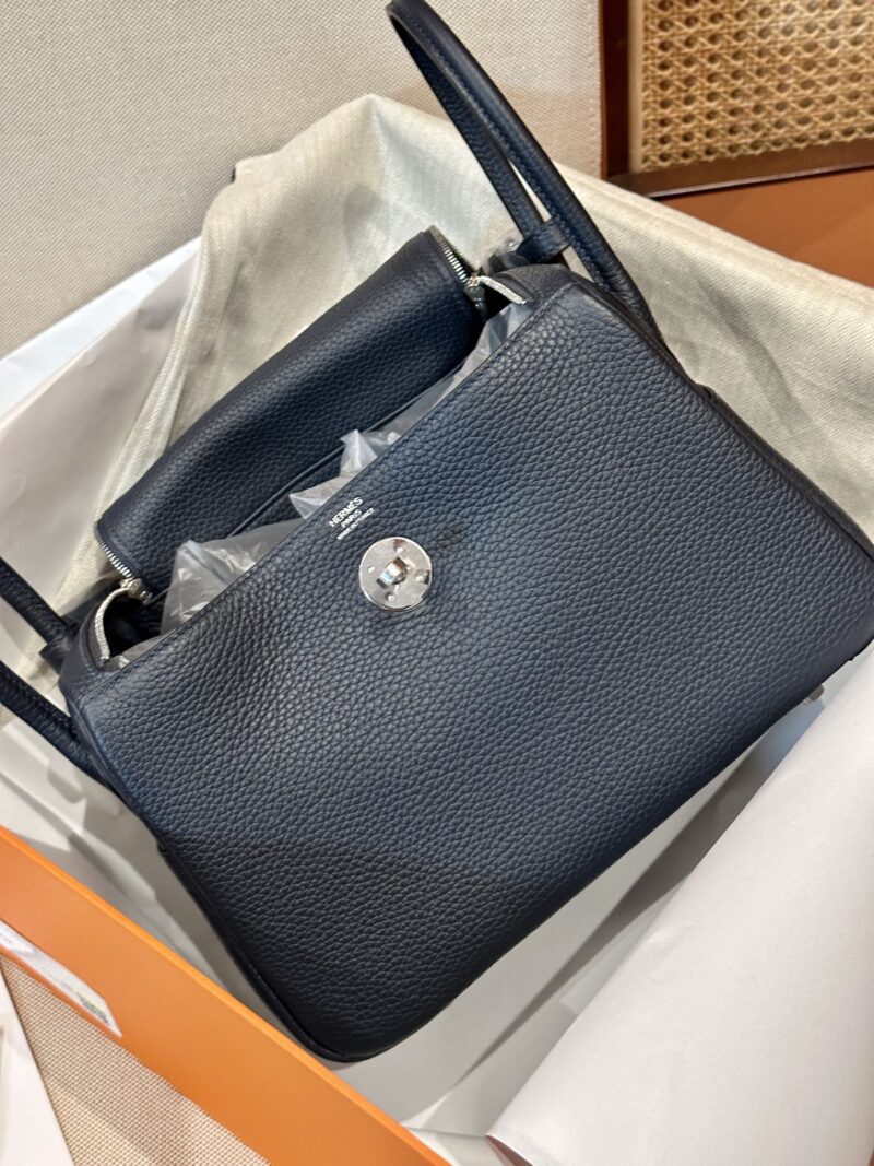Hermès Mini Lindy 19 Togo Noir Silver Hardware - Image 4